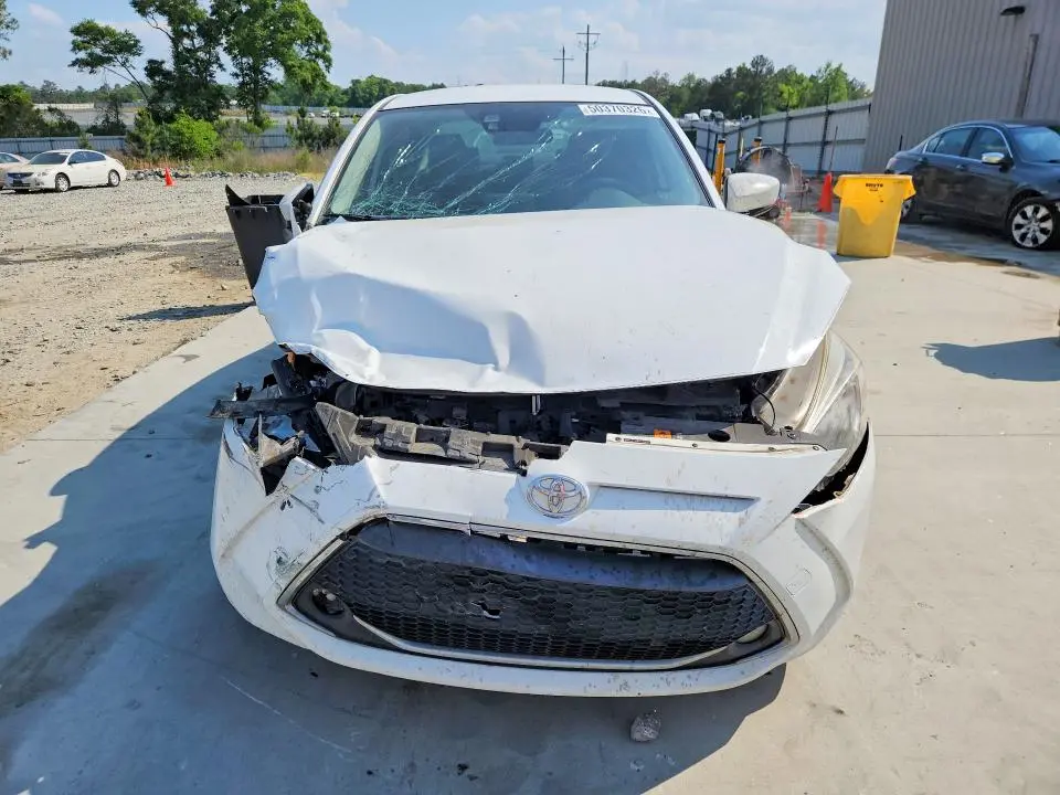 2019 TOYOTA YARIS LE  