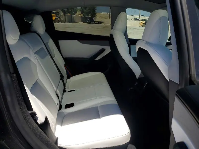 2026 TESLA MODEL Y   