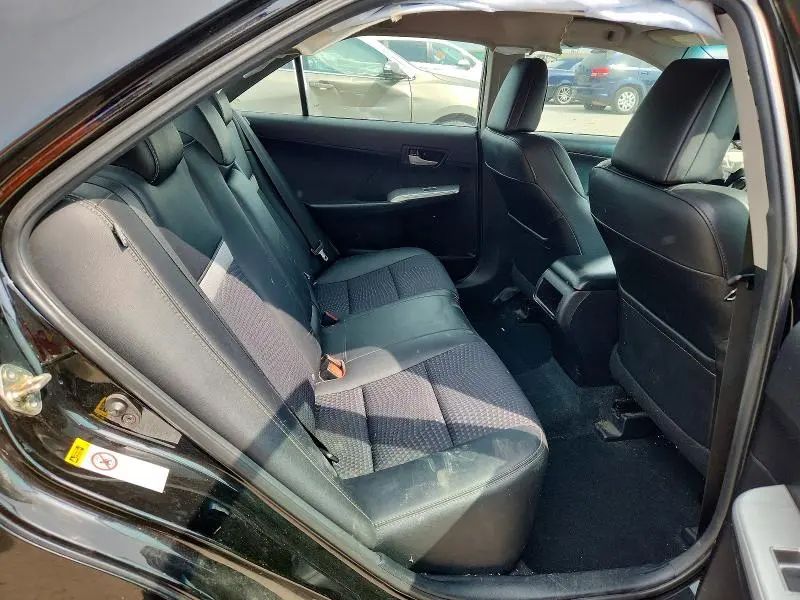 2014 TOYOTA CAMRY SE  