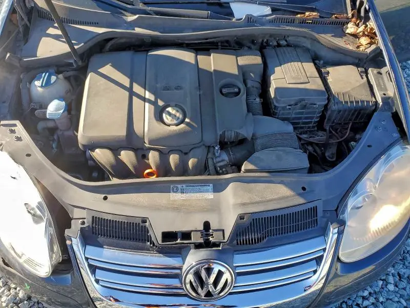 2010 VOLKSWAGEN JETTA S  