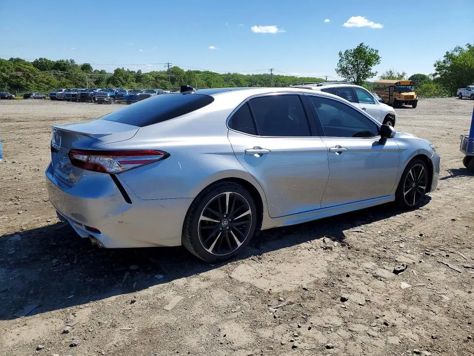 2019 TOYOTA CAMRY XSE  