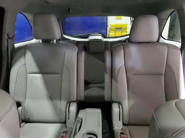 2016 TOYOTA HIGHLANDER LIMITED  