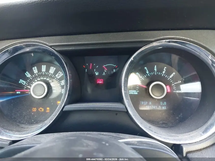 2013 FORD MUSTANG V6