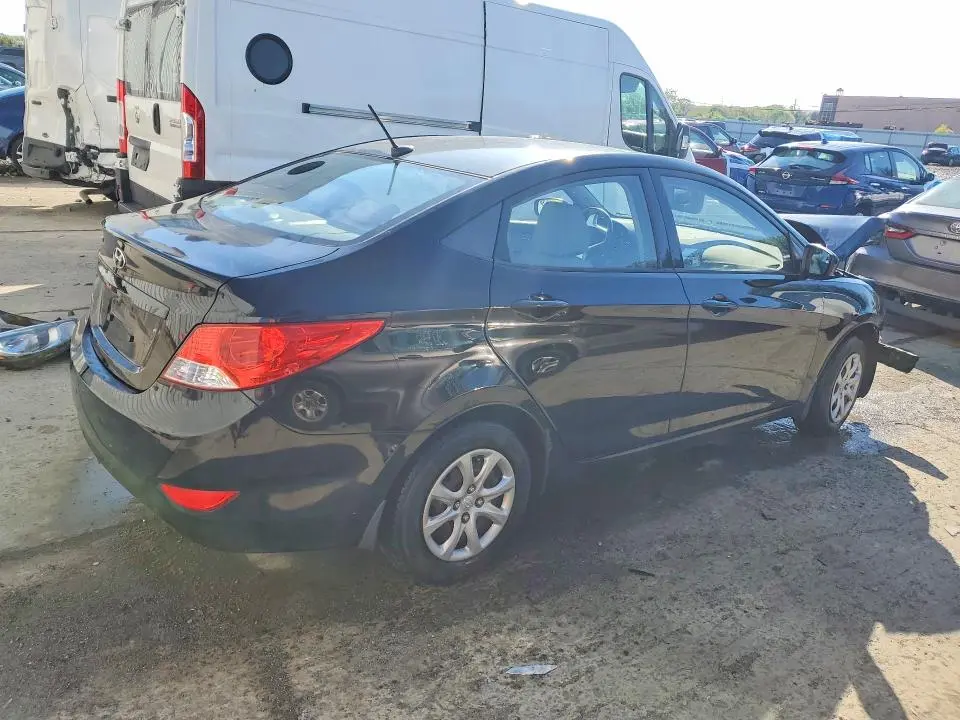 2012 HYUNDAI ACCENT GLS  