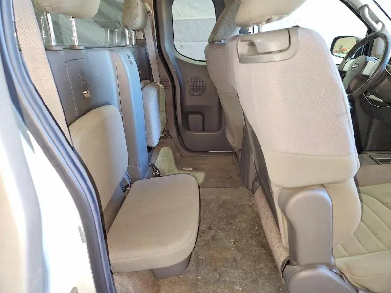 2013 NISSAN FRONTIER S  