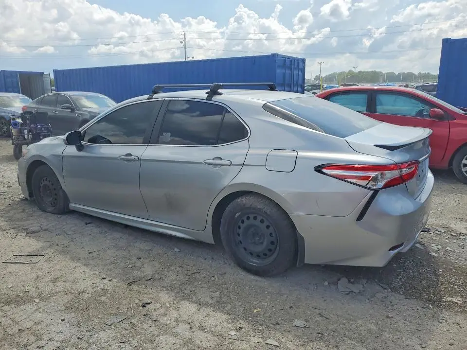 2018 TOYOTA CAMRY SE  
