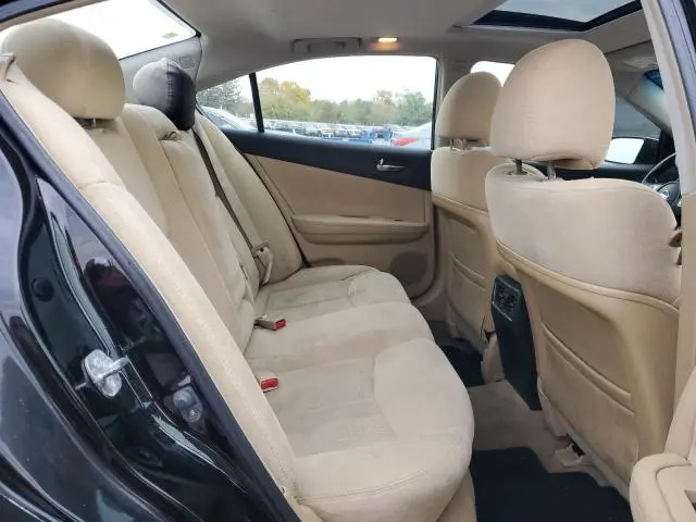 2011 NISSAN MAXIMA S  