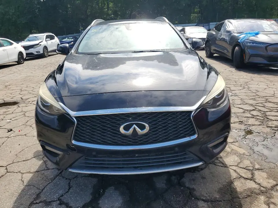 2017 INFINITI QX30 BASE  
