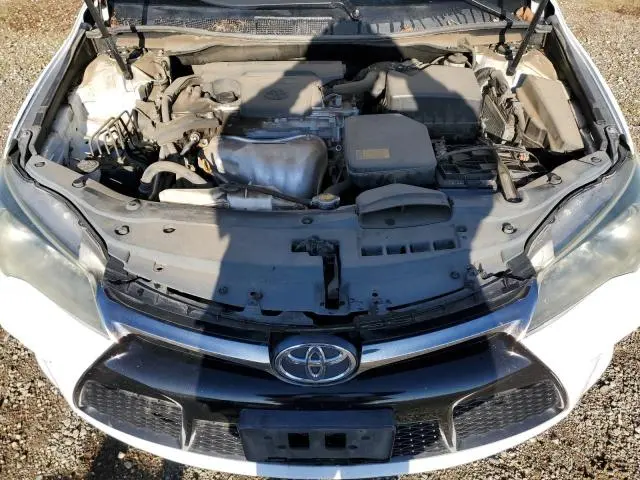 2015 TOYOTA CAMRY LE  