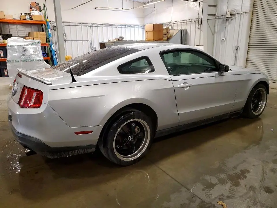 2011 FORD MUSTANG   
