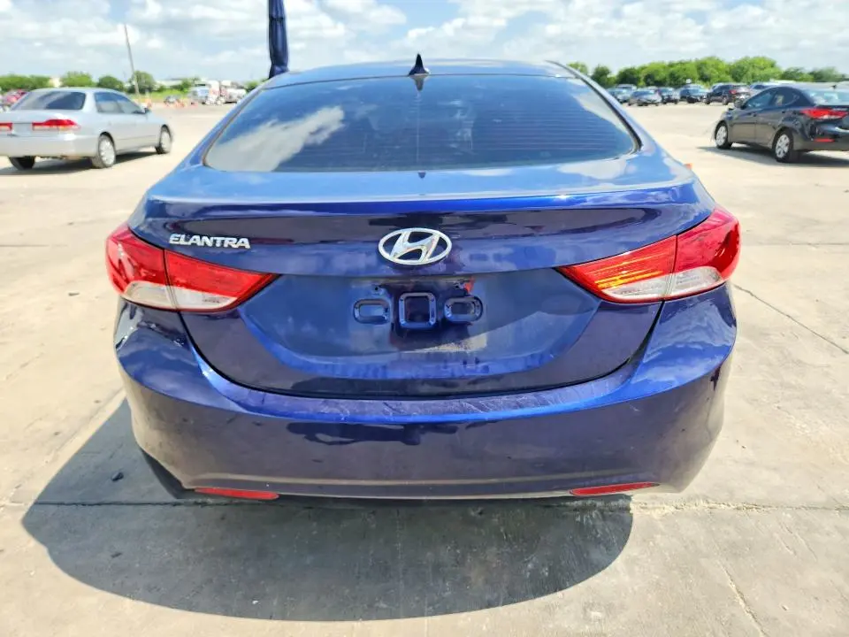 2013 HYUNDAI ELANTRA GLS  