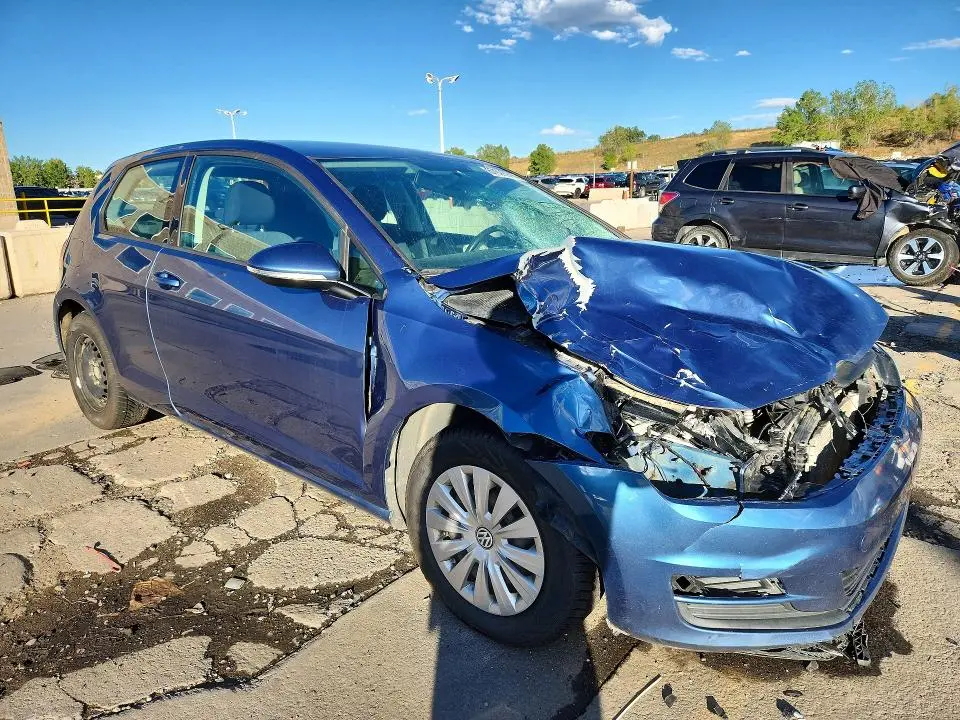2015 VOLKSWAGEN GOLF   