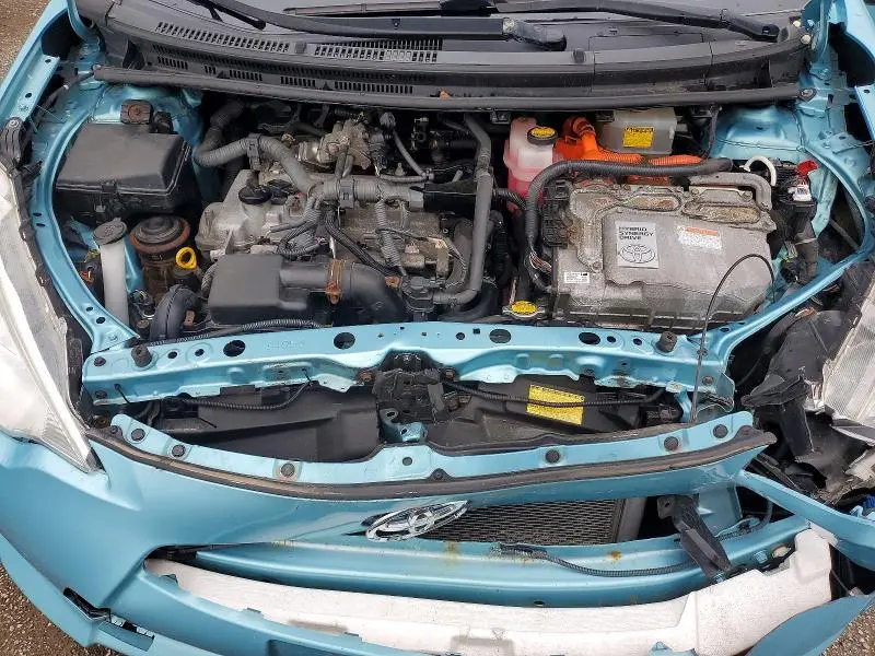 2013 TOYOTA PRIUS C ONE  