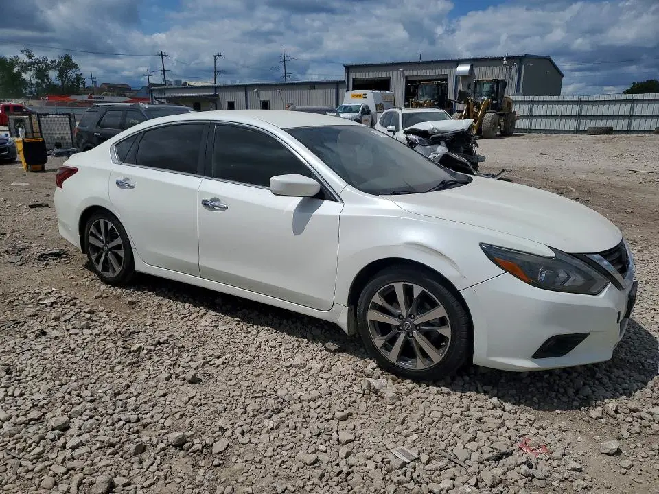 2017 NISSAN ALTIMA 2.5 SR  