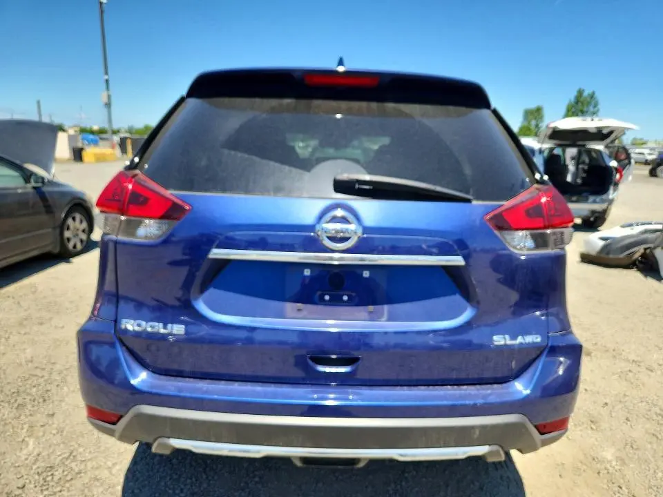 2018 NISSAN ROGUE SL  