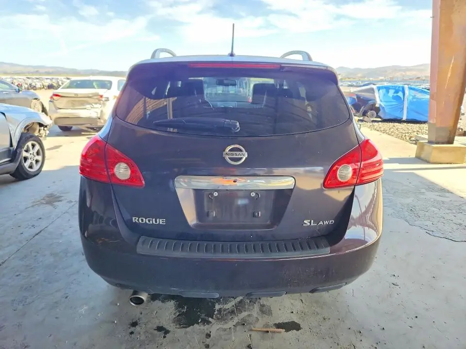 2013 NISSAN ROGUE S  