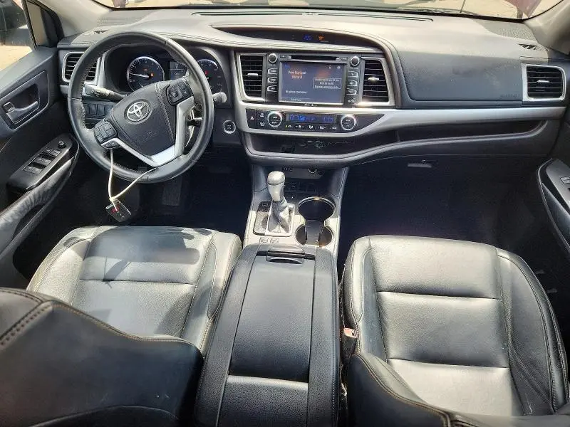 2014 TOYOTA HIGHLANDER XLE  