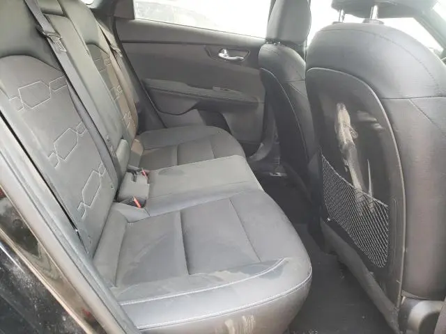2023 KIA FORTE GT LINE  