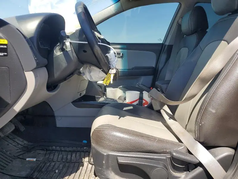 2010 HYUNDAI ELANTRA SE  