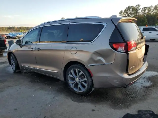 2017 CHRYSLER PACIFICA LIMITED  