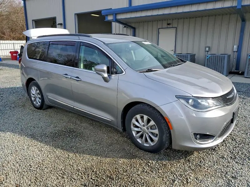 2017 CHRYSLER PACIFICA TOURING L  