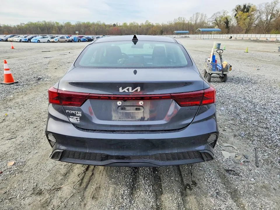 2024 KIA FORTE LX  