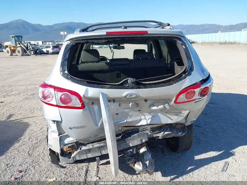 2011 HYUNDAI SANTA FE SE