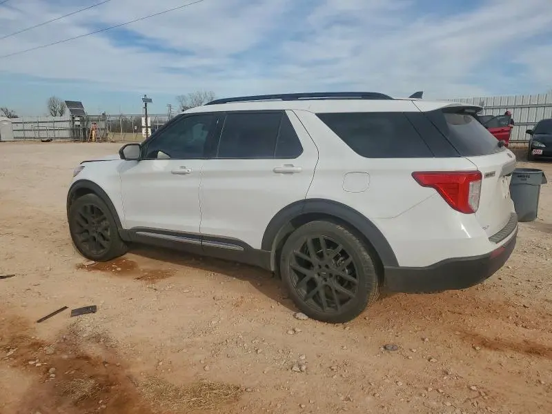 2021 FORD EXPLORER XLT  