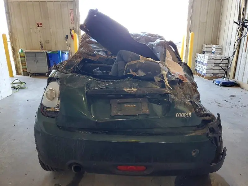 2018 MINI COOPER   