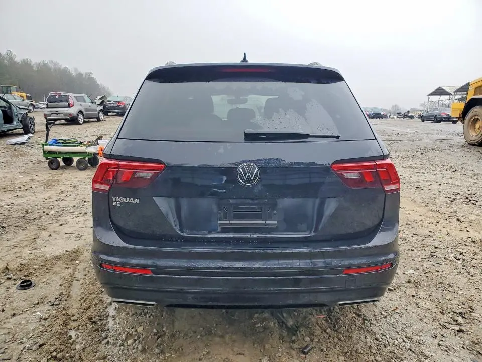 2021 VOLKSWAGEN TIGUAN SE  