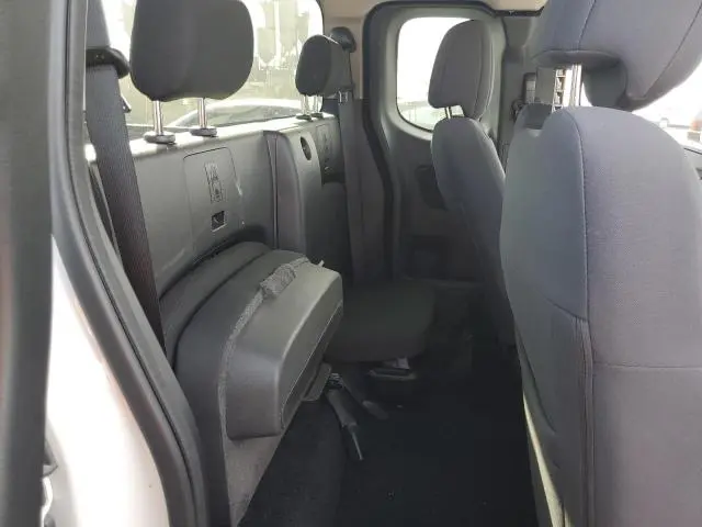 2024 NISSAN FRONTIER S  