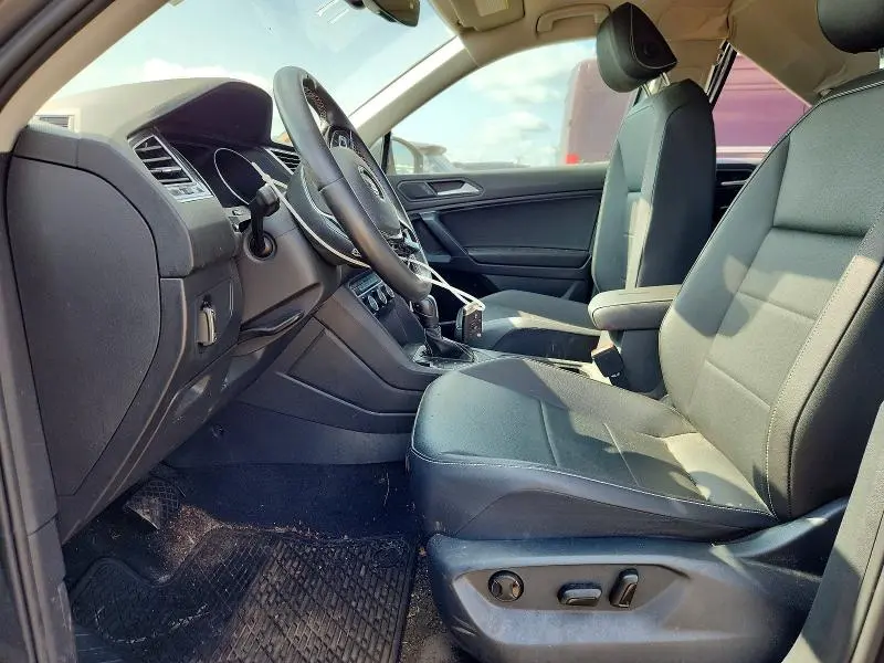 2021 VOLKSWAGEN TIGUAN SE  