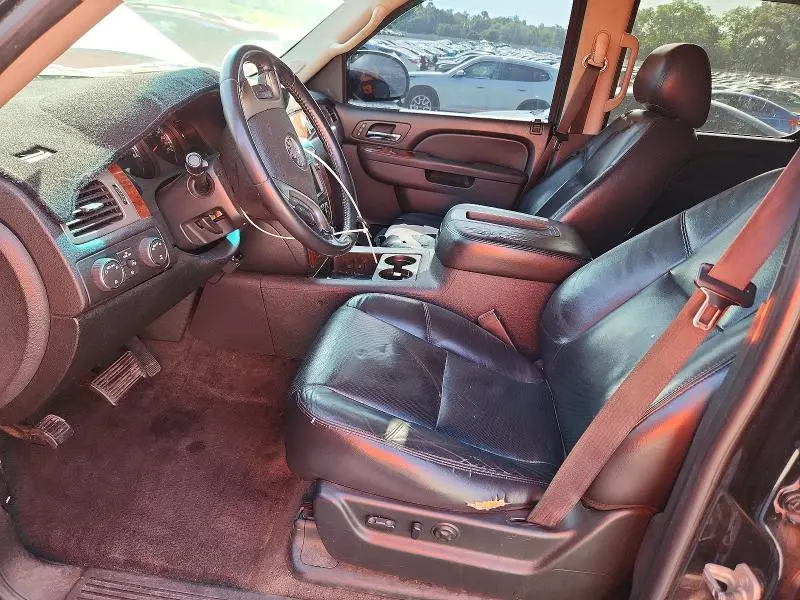 2011 GMC YUKON XL C1500 SLT  