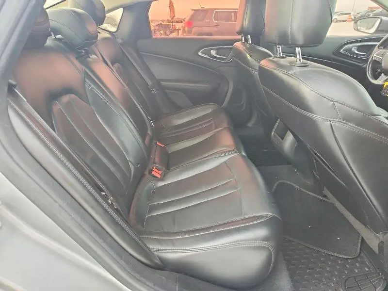 2015 CHRYSLER 200 C  