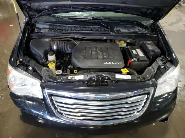 2013 CHRYSLER TOWN & COUNTRY TOURING  