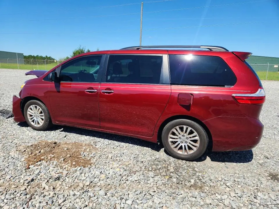 2015 TOYOTA SIENNA XLE PREMIUM 8-PASSENGER  