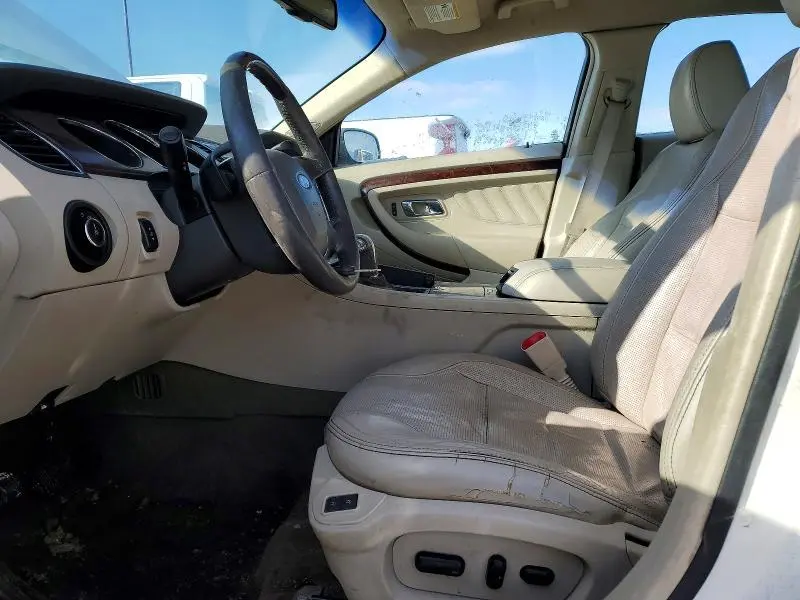 2011 FORD TAURUS LIMITED  