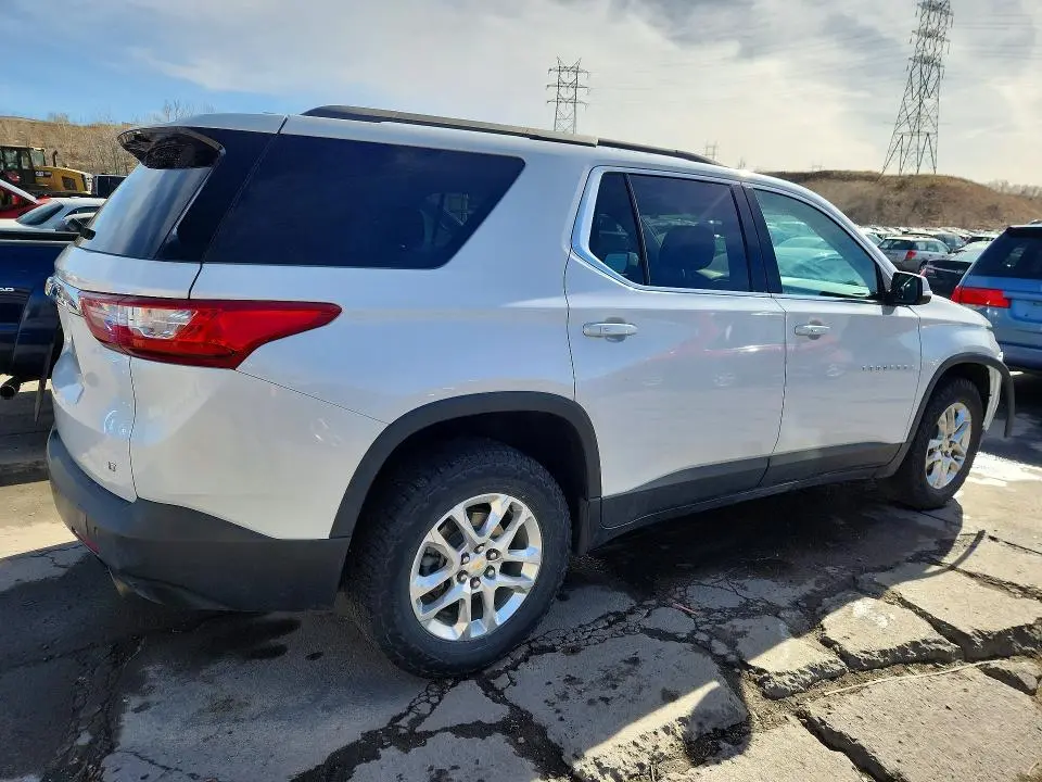 2021 CHEVROLET TRAVERSE LT  
