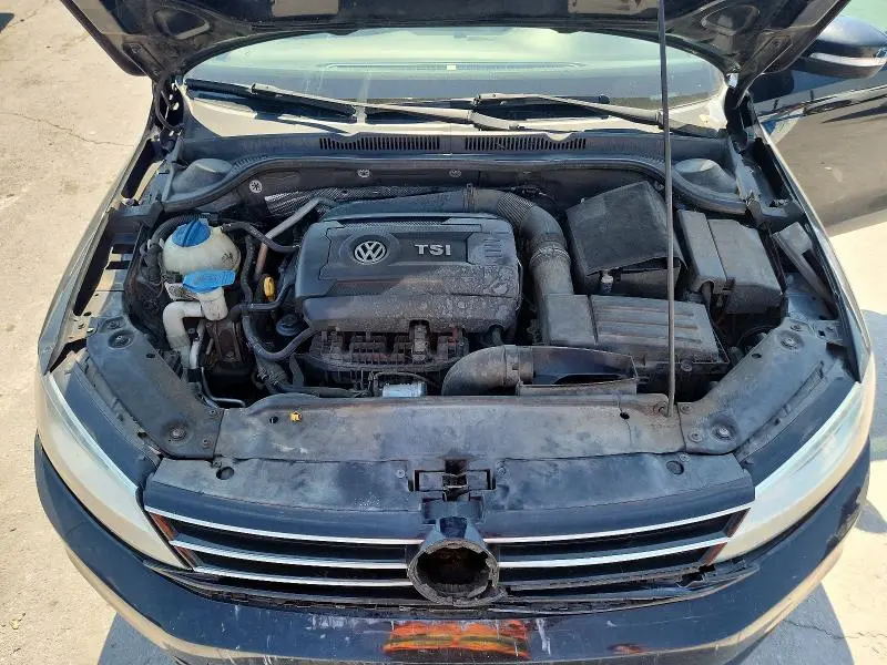 2015 VOLKSWAGEN JETTA SE  