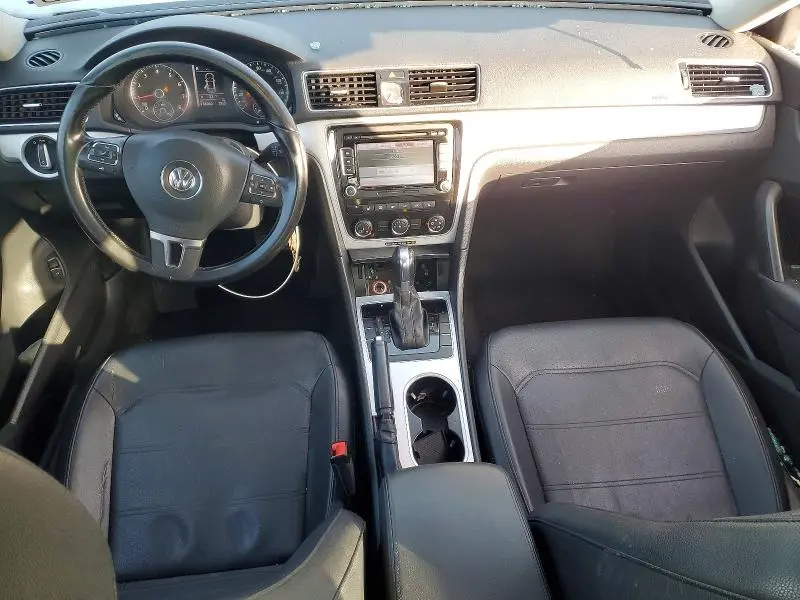 2013 VOLKSWAGEN PASSAT SE  