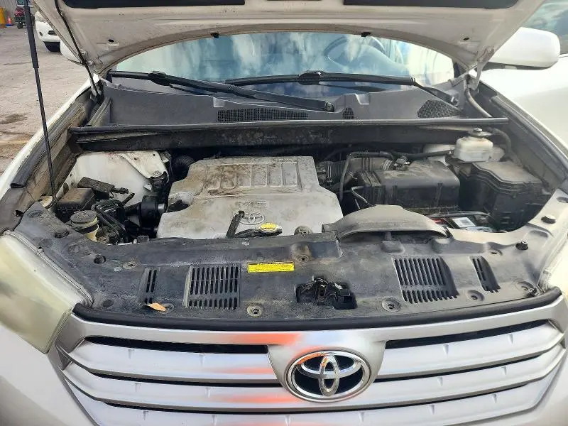 2011 TOYOTA HIGHLANDER LIMITED  