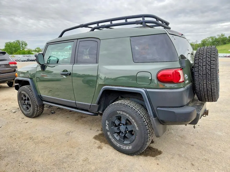 2011 TOYOTA FJ CRUISER BASE  