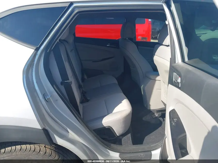 2018 HYUNDAI TUCSON SE