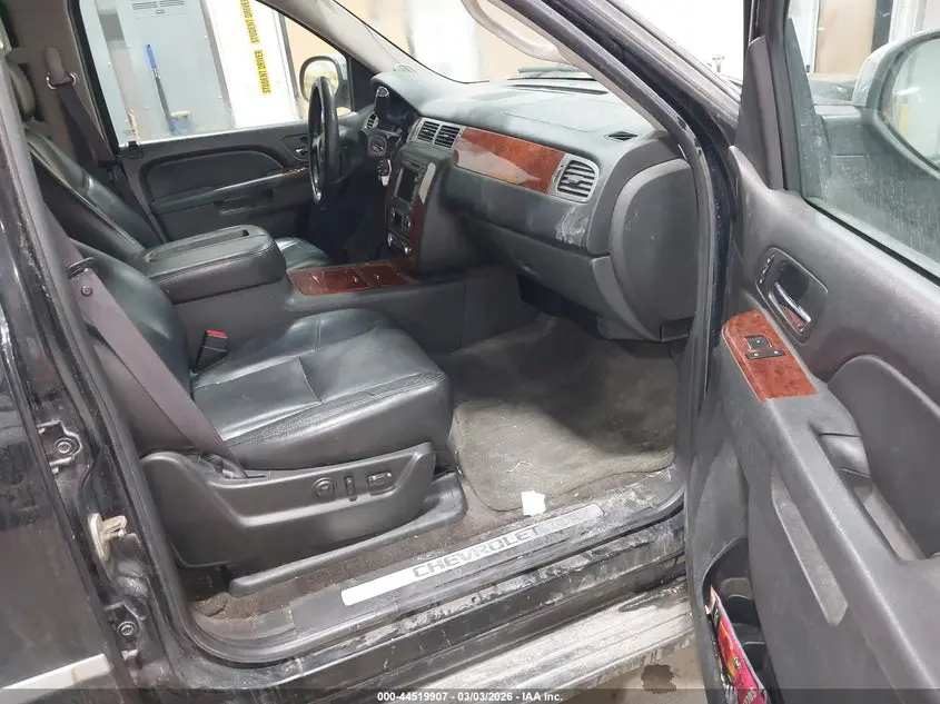 2011 CHEVROLET SUBURBAN 1500 LTZ