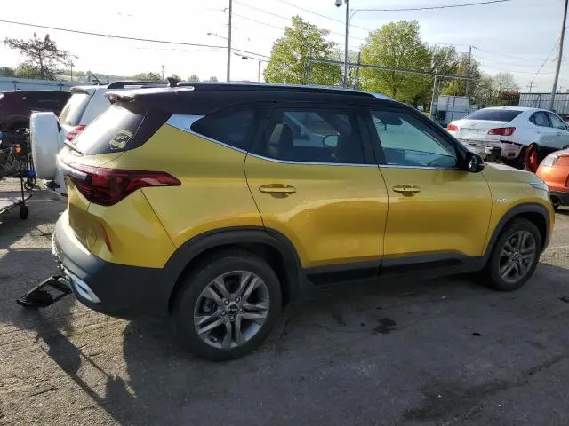 2022 KIA SELTOS S  