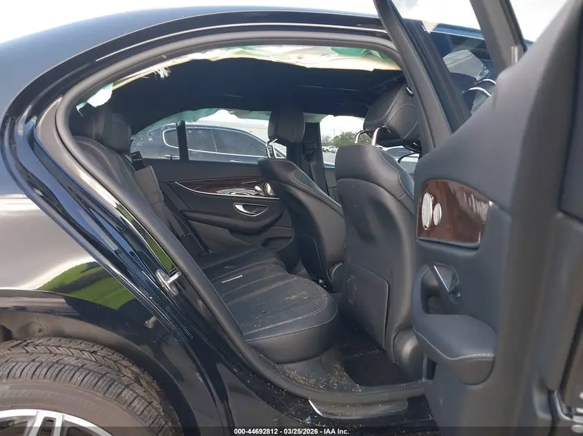 2017 MERCEDES-BENZ E 300  