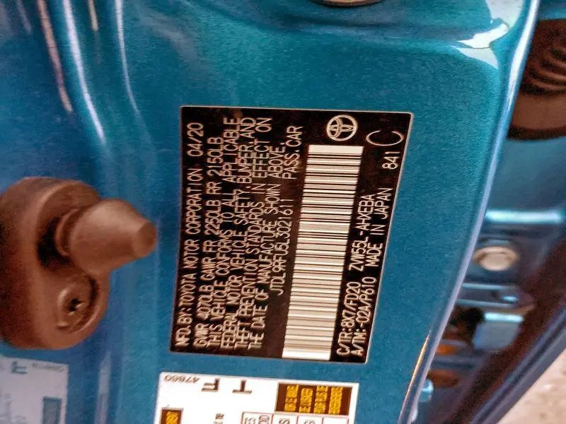 2020 TOYOTA PRIUS LE  