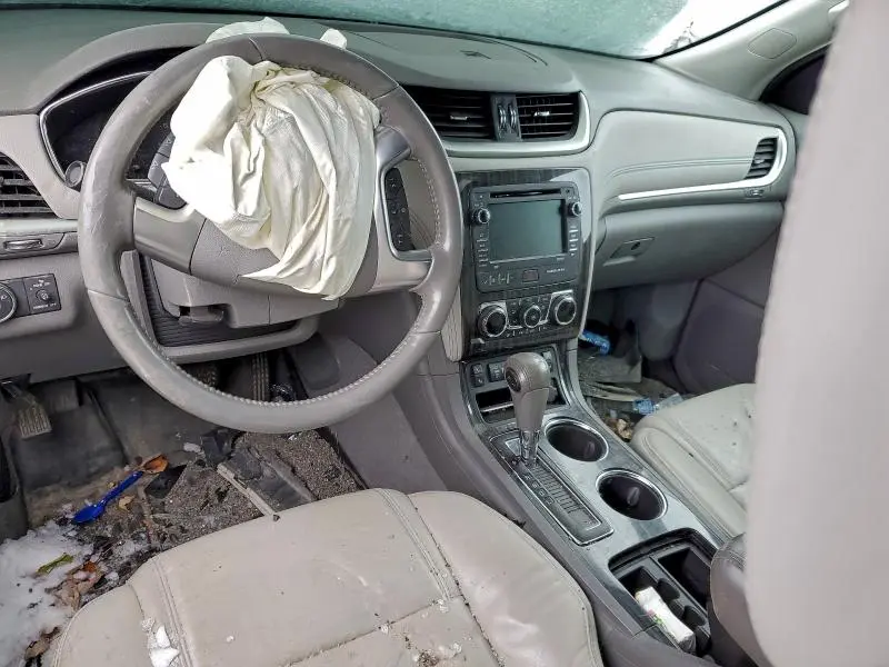 2013 CHEVROLET TRAVERSE LT  