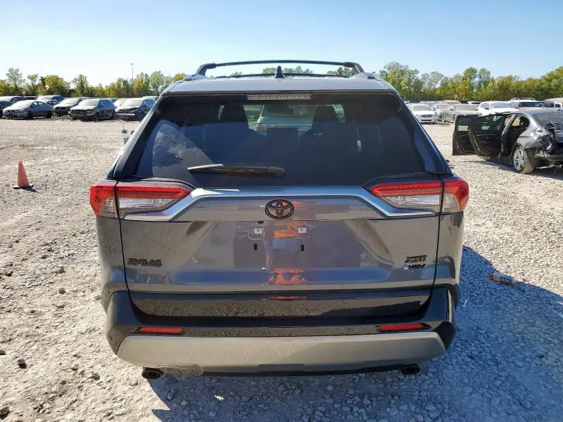 2025 TOYOTA RAV4 XSE  