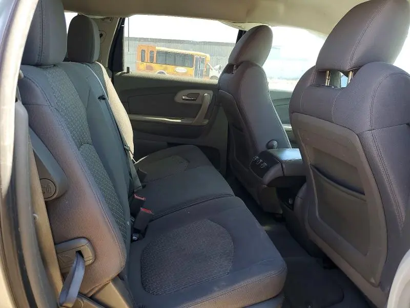 2011 CHEVROLET TRAVERSE LS  